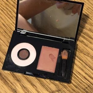 Ester Lauder eyeshadow and creamy cheek color combo